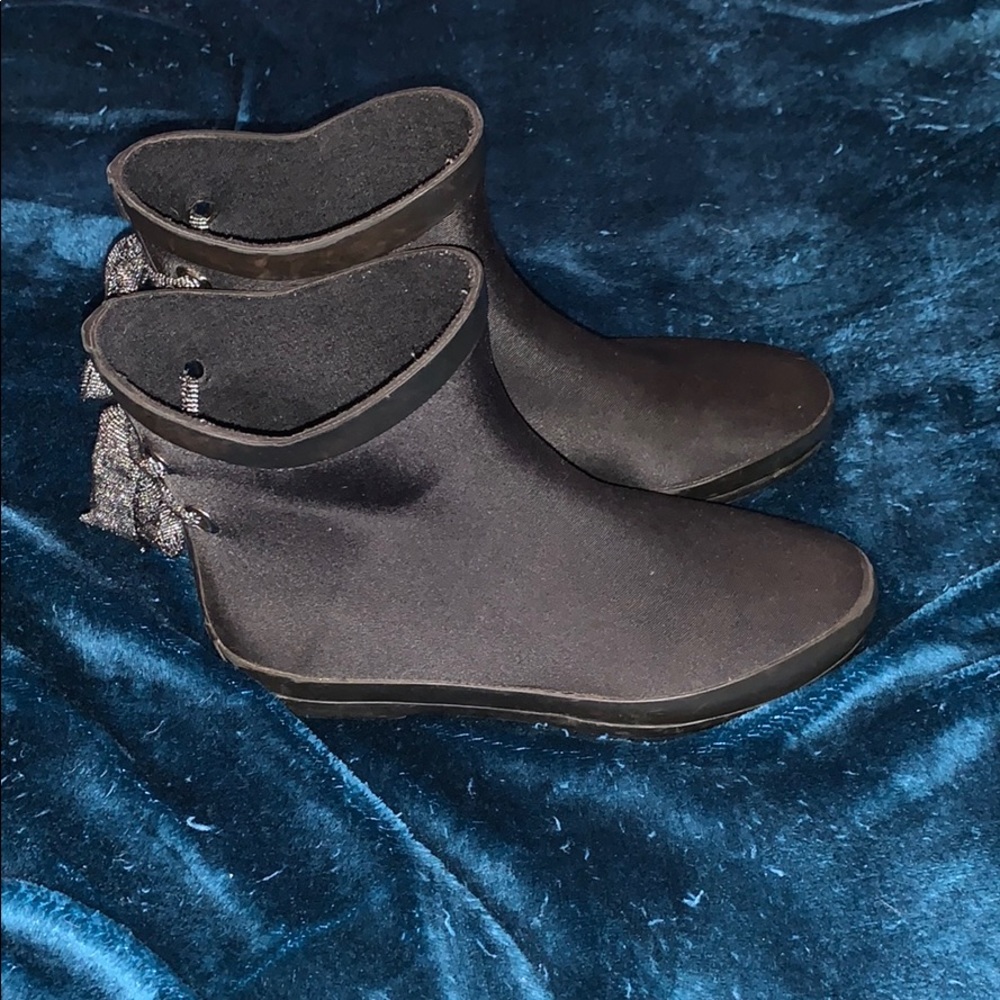 Henry Ferrera black rain boots